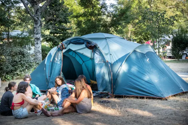 Aire de camping-cars Lachamp-Raphaël