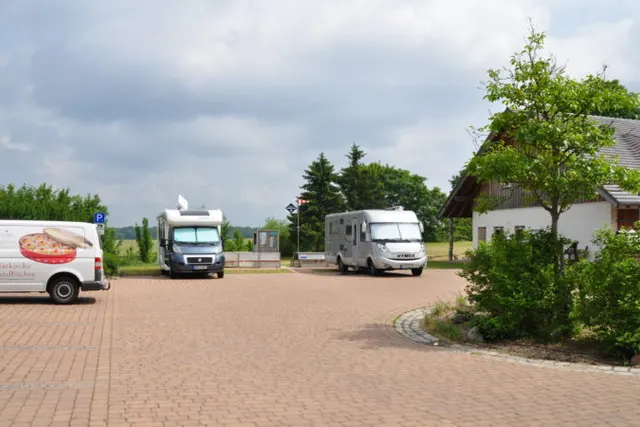 Schwante Wohnmobilstellplatz