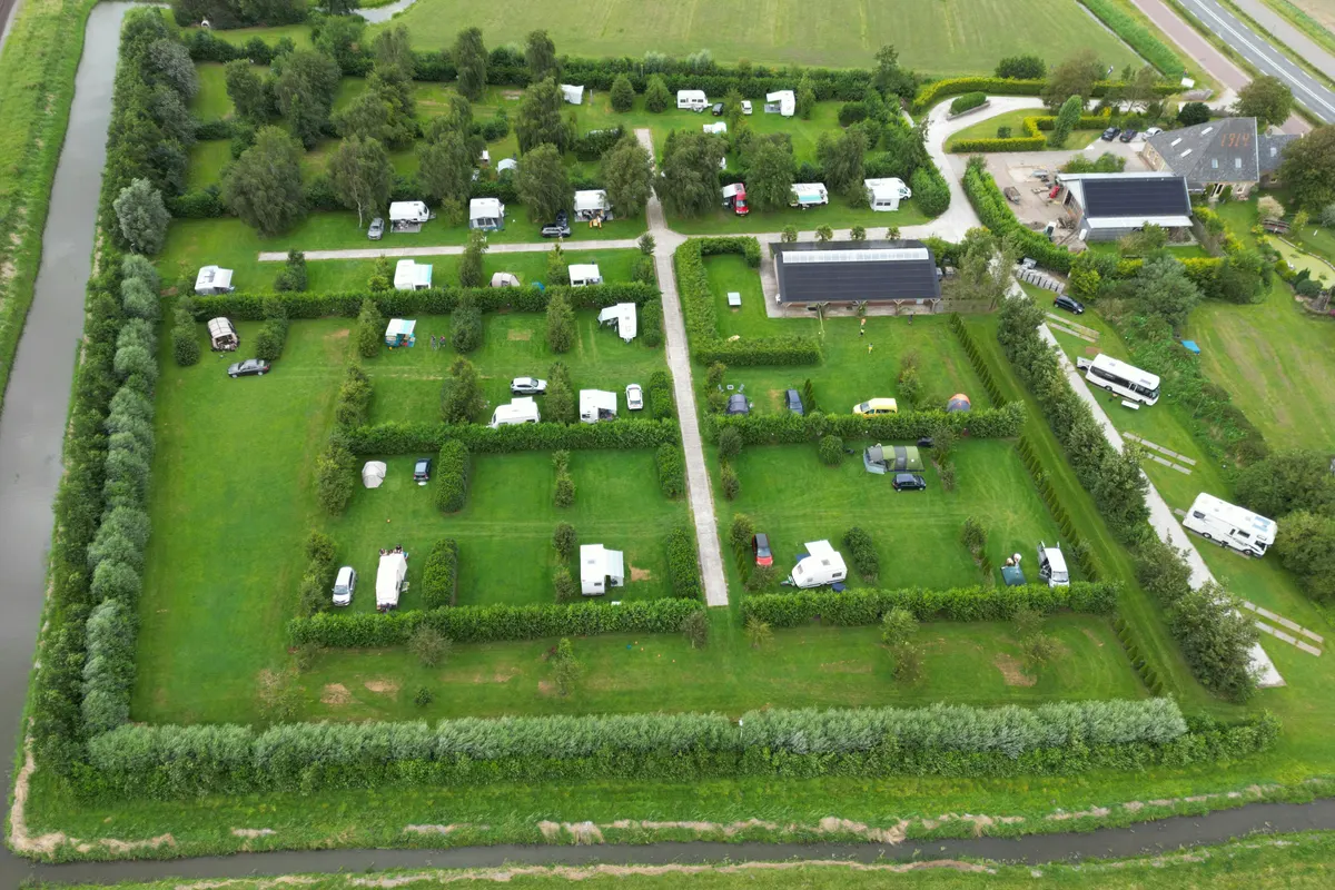De mooiste campings in Noord-Holland — met De Boerenzwaluw in de spotlight